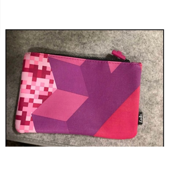 Tetris IPSY Bag - Picture 1 of 3